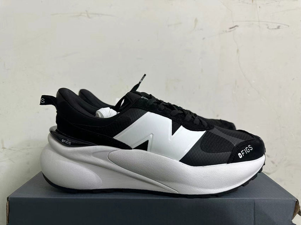 New Balance 3447 Black and White Sneakers