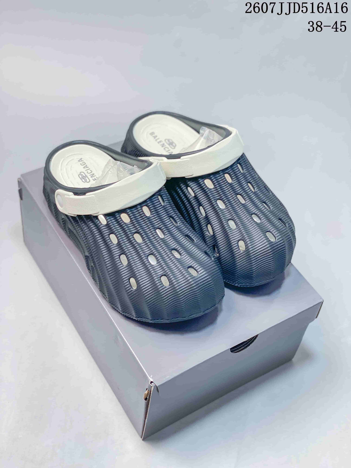 Balenciaga Logo Clogs White and Navy 2607JJD516A16