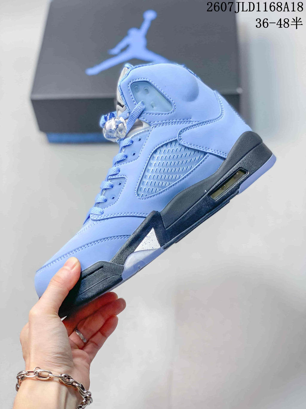 Jordan Air Jordan 5 UNC High-Top Sneakers in Blue