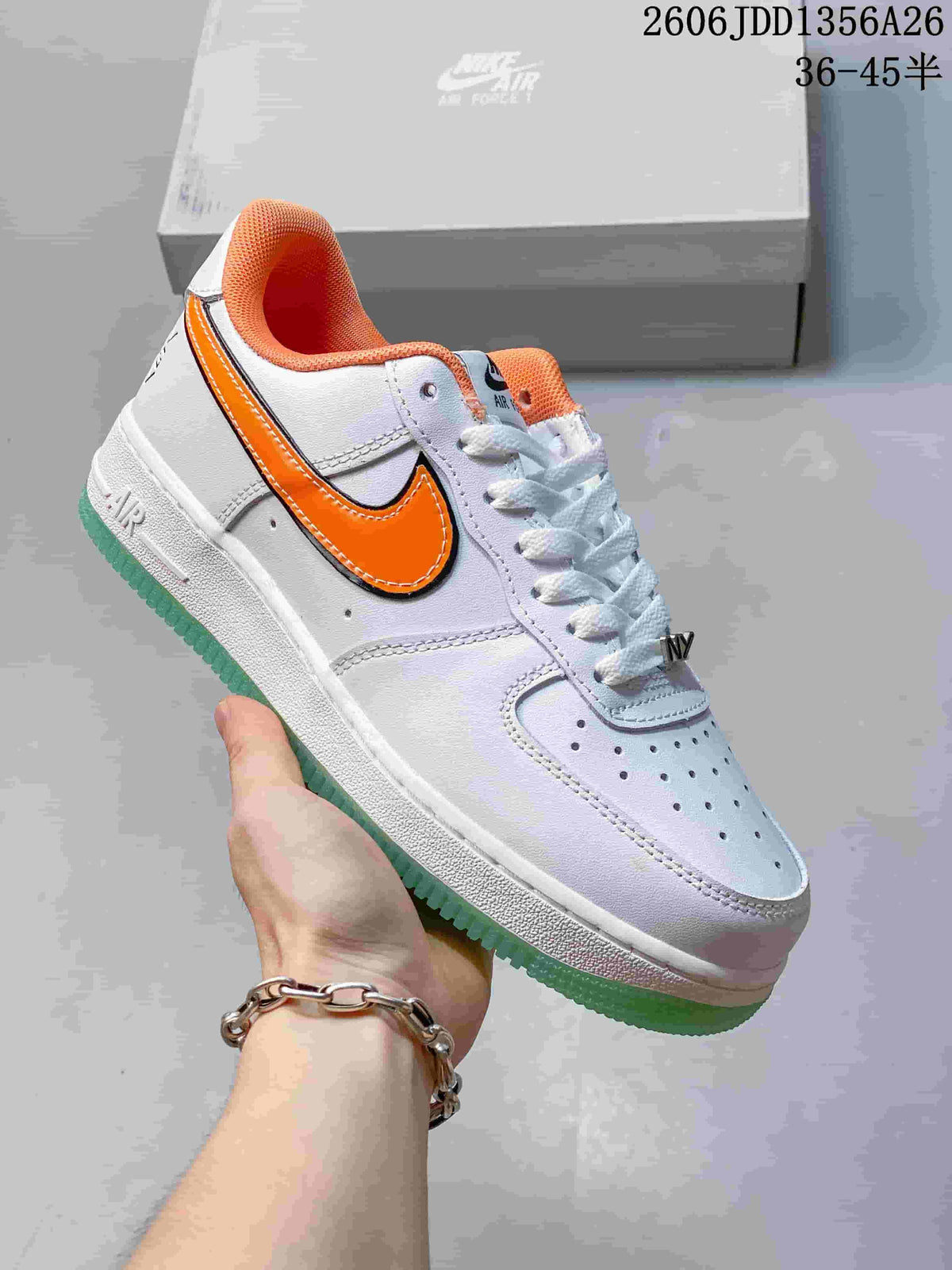 Nike Air Force 1 ’07 Low-Top Sneakers