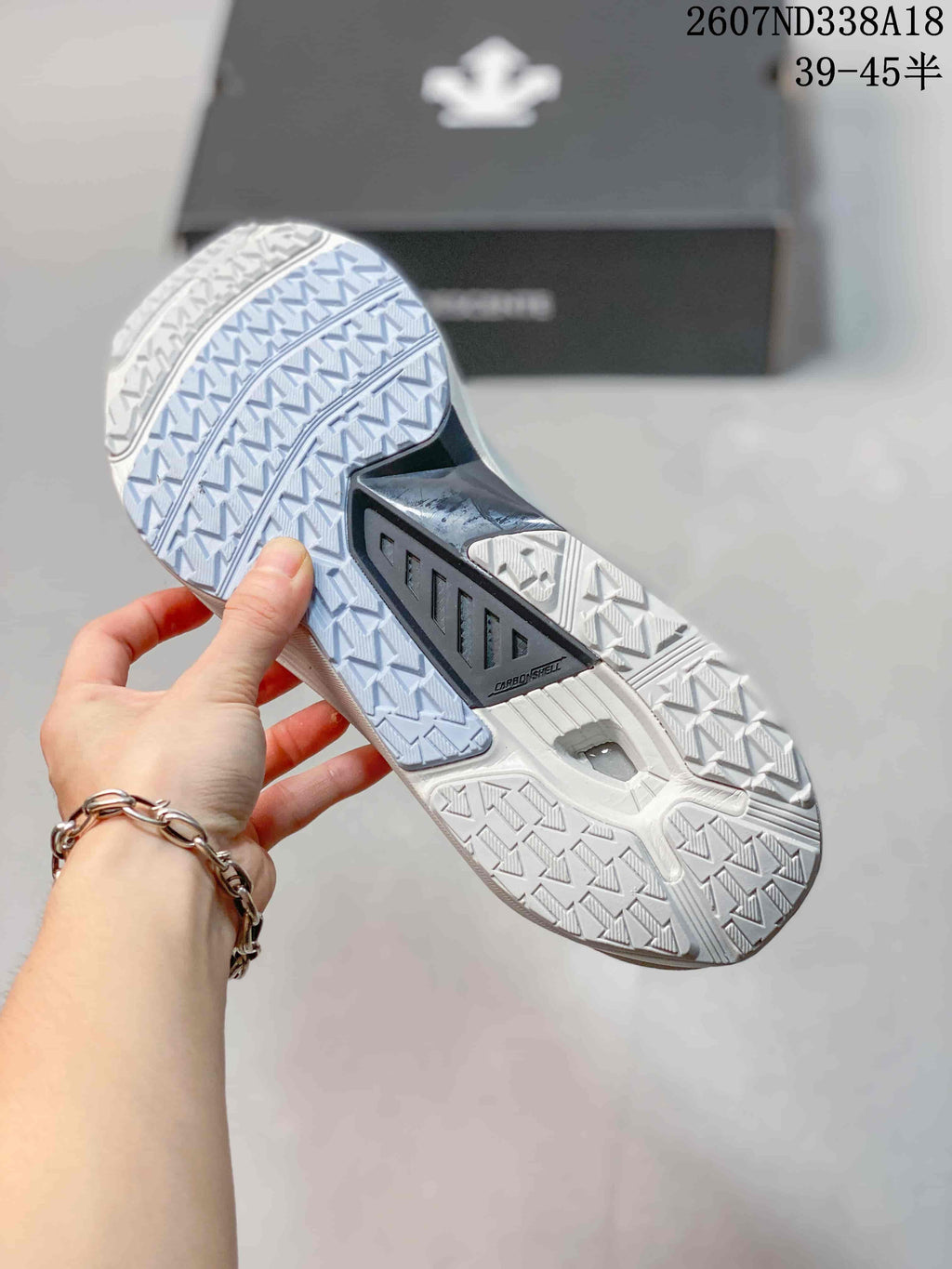 Descente D.F. Wire 3.0 White BOA Running Sneakers