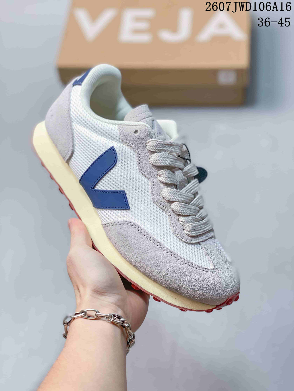 VEJA Rio Branco Alveomesh Sneakers White Blue