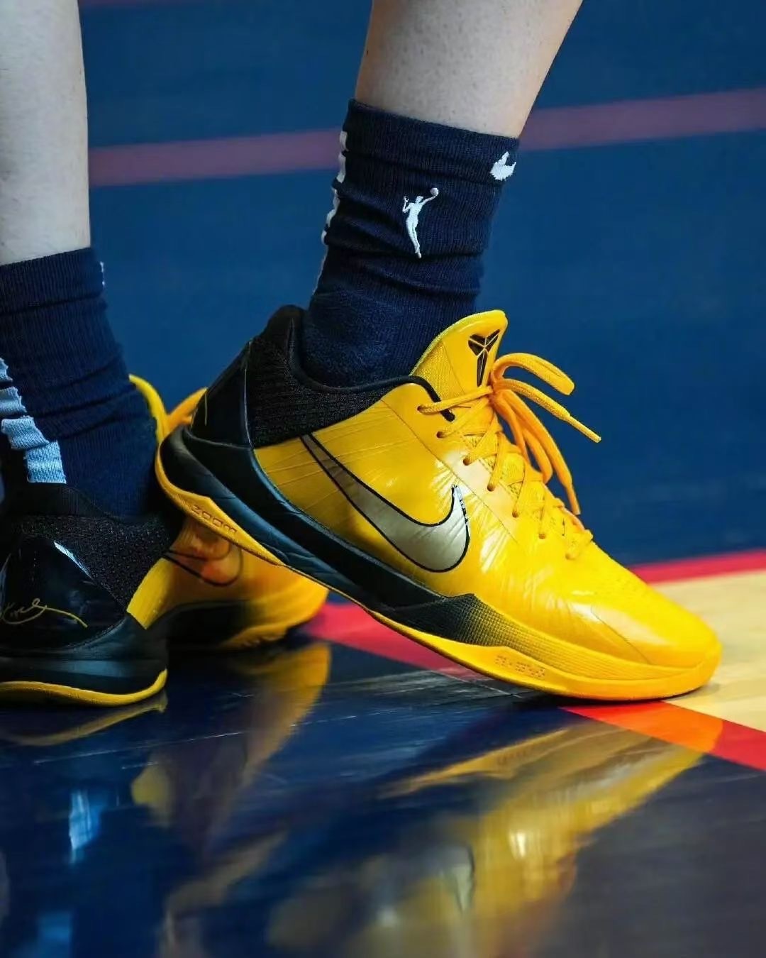 Nike Kobe 5 Basketball Shoes in Yellow and Black