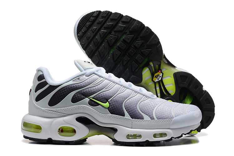 Nike Air Max Plus White and Black Sneakers DM0032-103