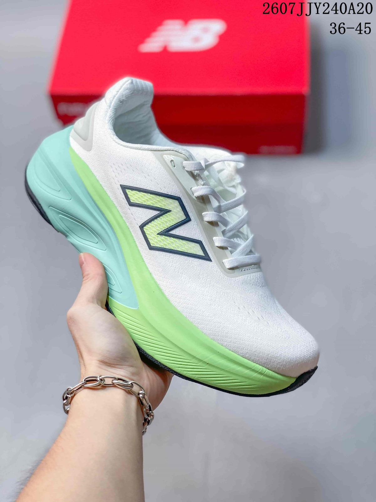 New Balance Fresh Foam X More v6 Running Sneakers