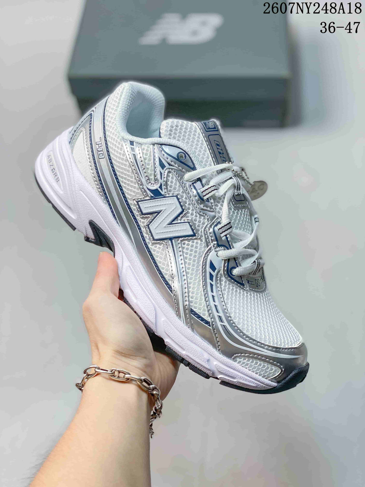 New Balance 740 Unisex Retro Sneakers White and Blue 2607NY248A18