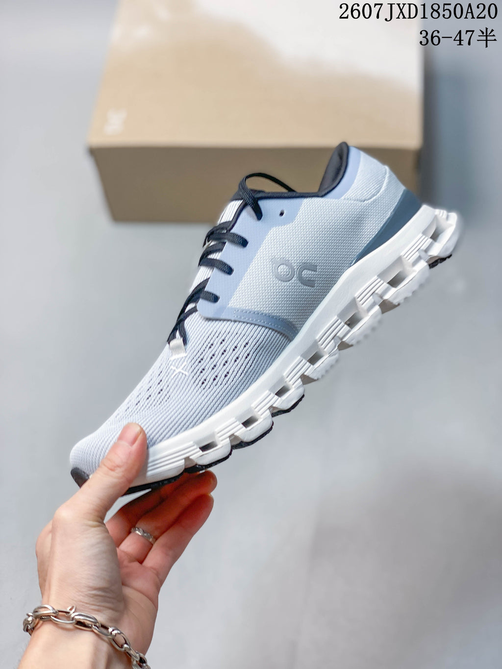 On Cloud X 4 Sneakers Light Gray White Navy JXD1850A20