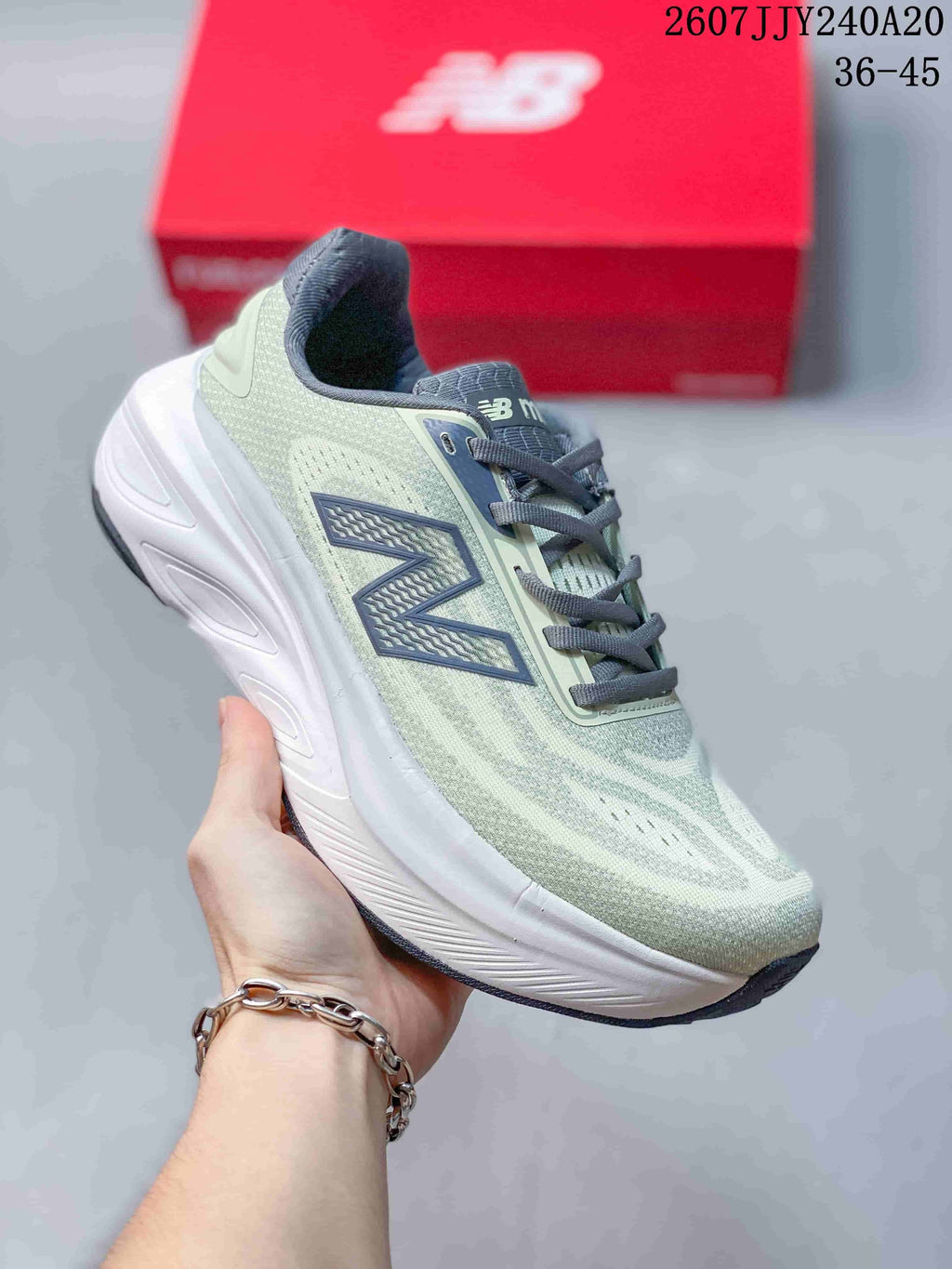 New Balance Fresh Foam X More v6 Running Sneakers