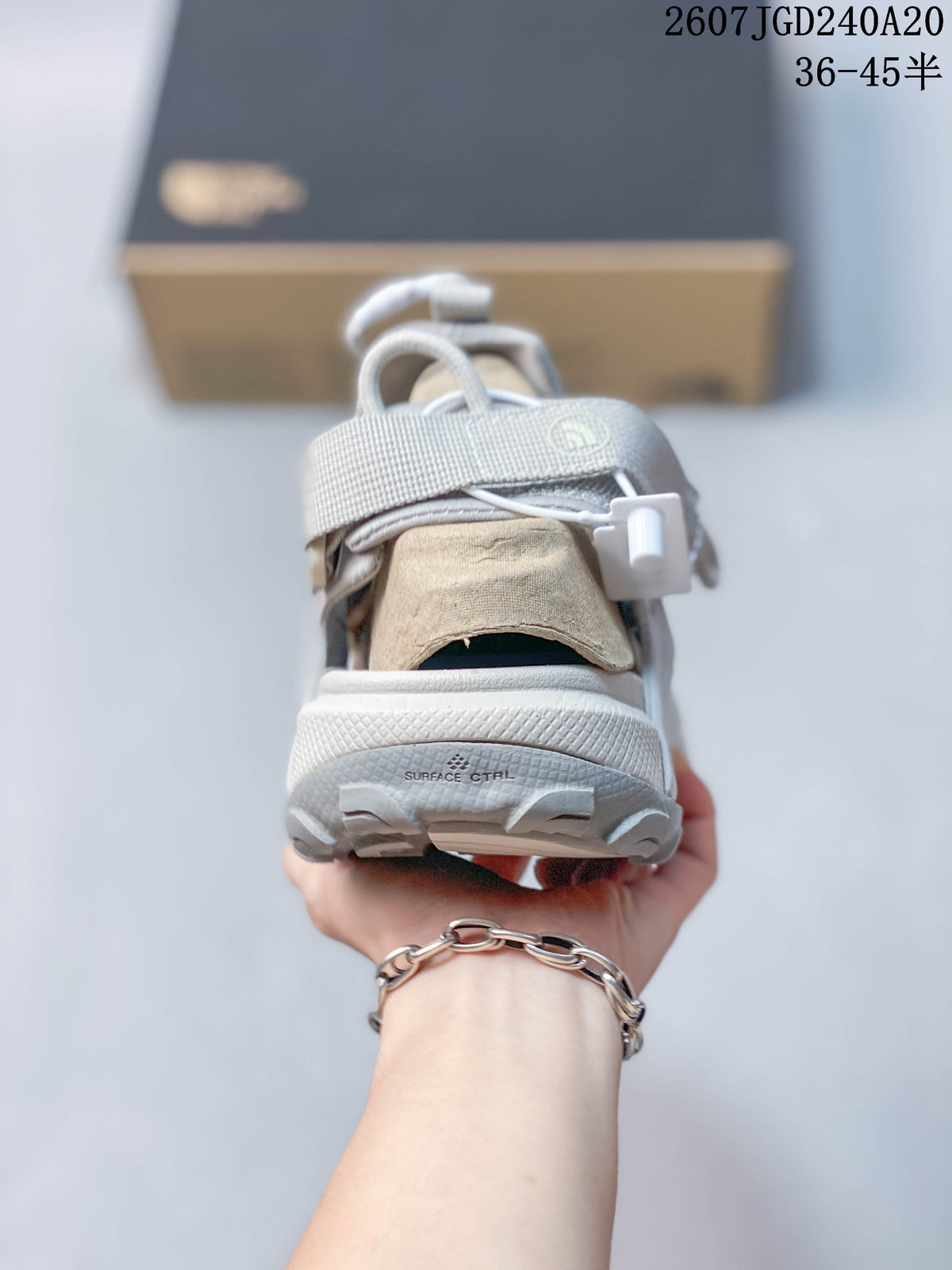 The North Face Cedar Measa Sandals Light Gray 07JGD240A20