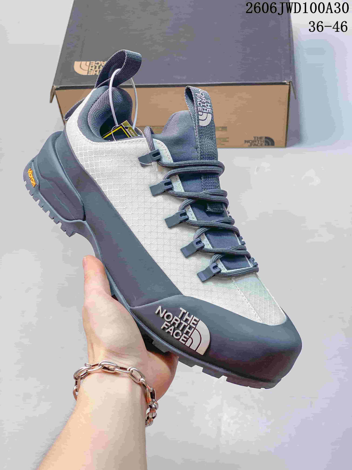 The North Face Glenclyffe Low-Top Outdoor Shoes