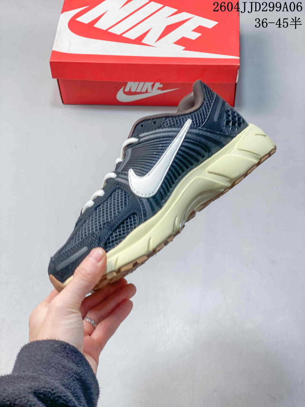 Nike Zoom Vomero 5 Sneakers Navy White FJ4151-004