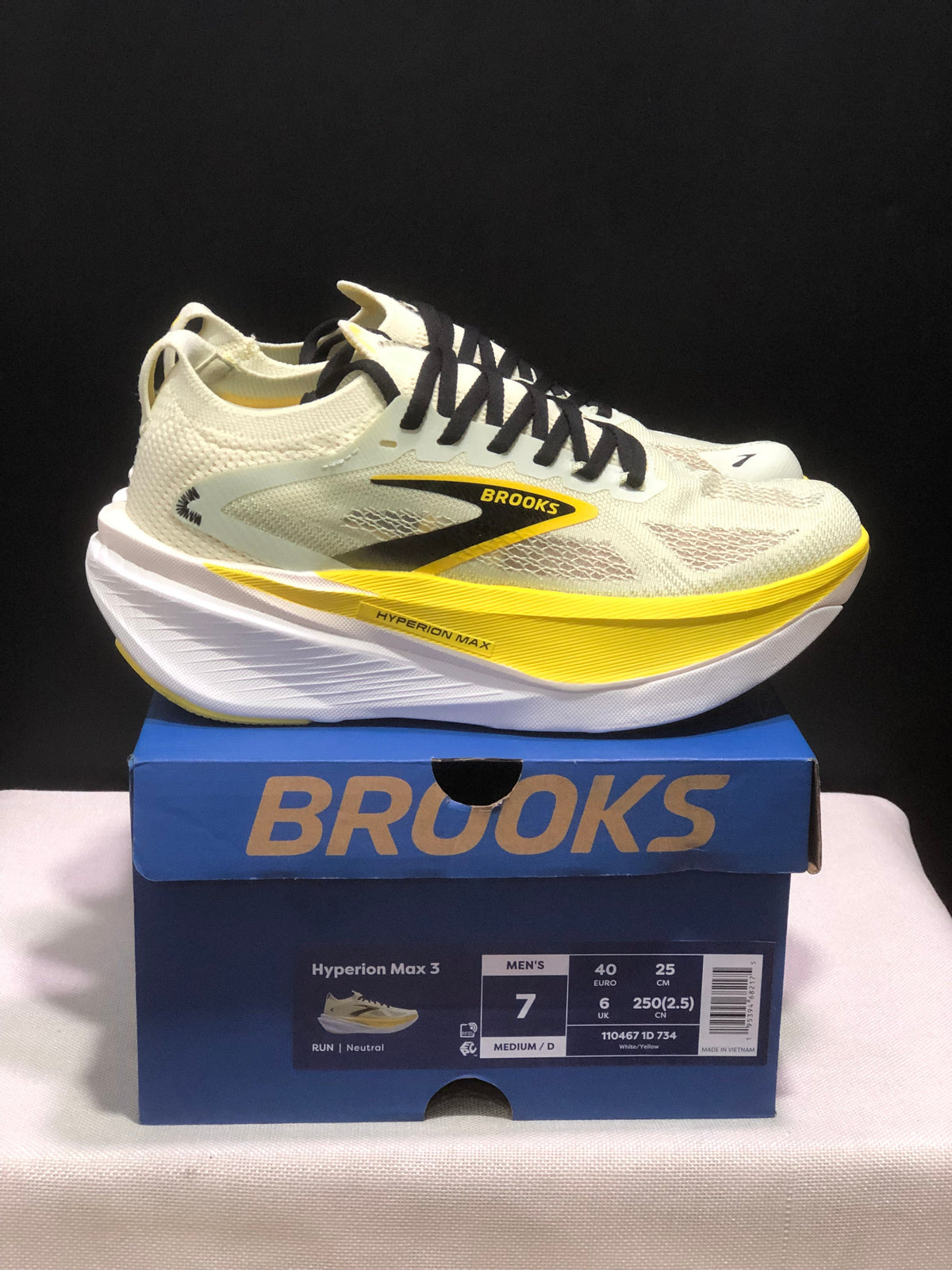 Brooks Hyperion Max 3 Running Shoes, White and Yellow