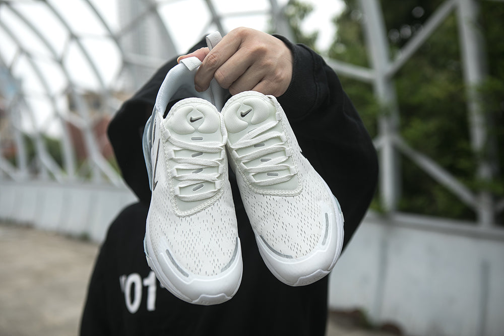 Nike Air Max 270 White and Black Sneakers IO9883-104
