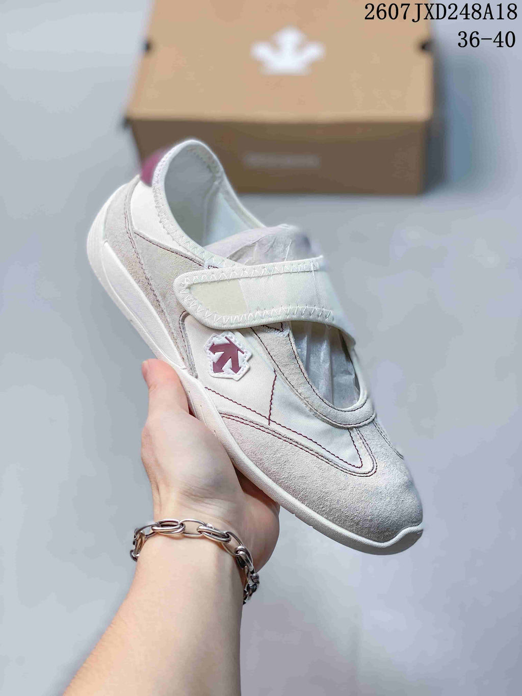 Descente Edge Court Retro Low-Top Sneakers White Silver SP323LSN82