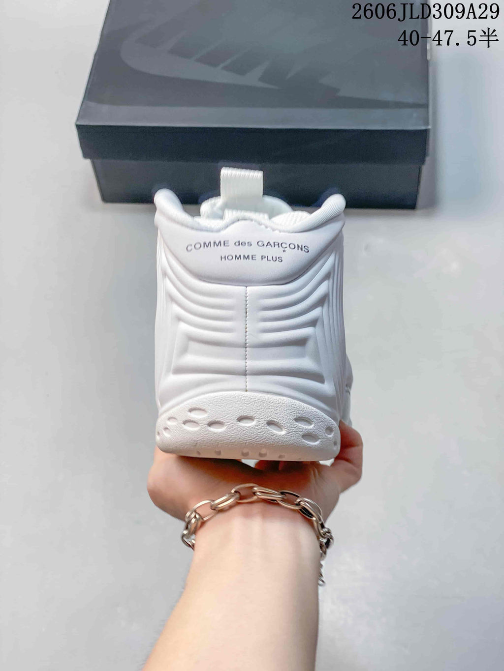 Nike Air Foamposite One White High-Top Basketball Sneakers