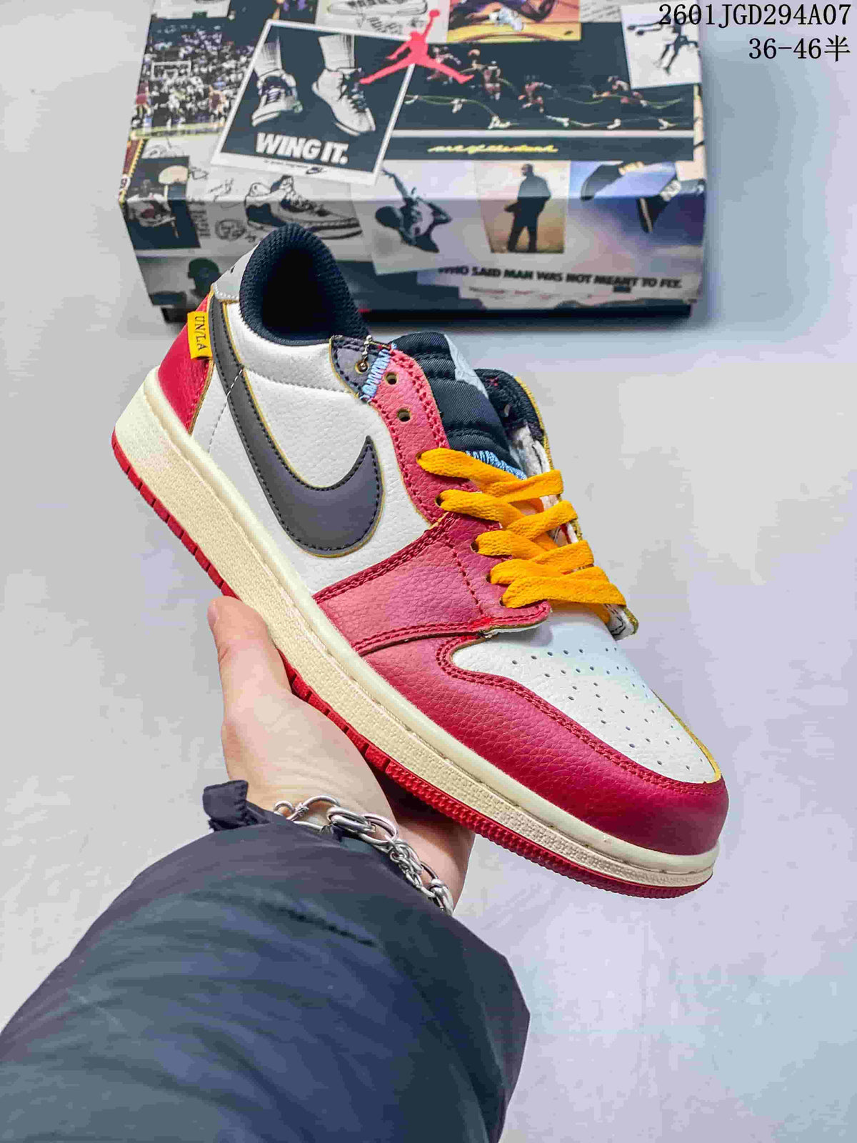 Jordan Air Jordan 1 Retro Low OG Sneakers Red White Black HV8566