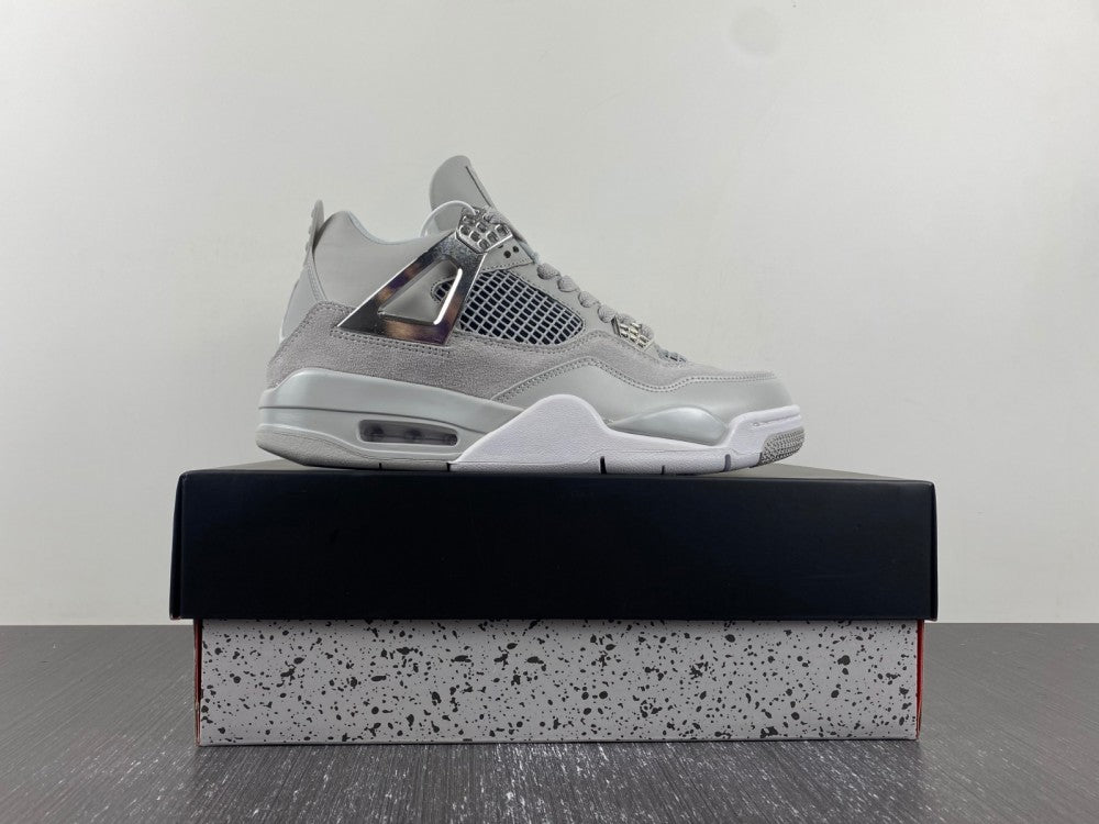Jordan Air Jordan 4 WMNS Frozen Moments Silver Sneakers AQ9129-001