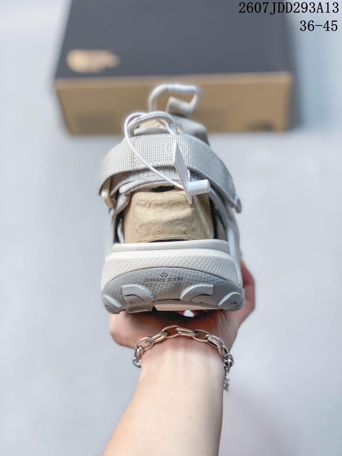 The North Face Outdoor Sandals Light Gray 2607JDD293A13