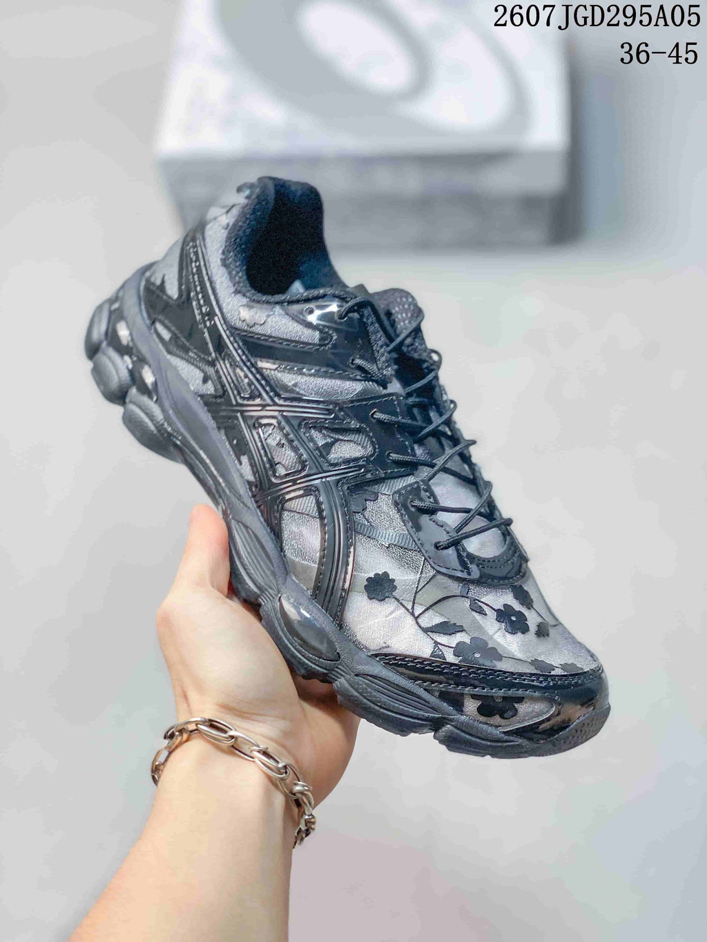 ASICS Gel-Cumulus 16 Floral Gray Sneakers