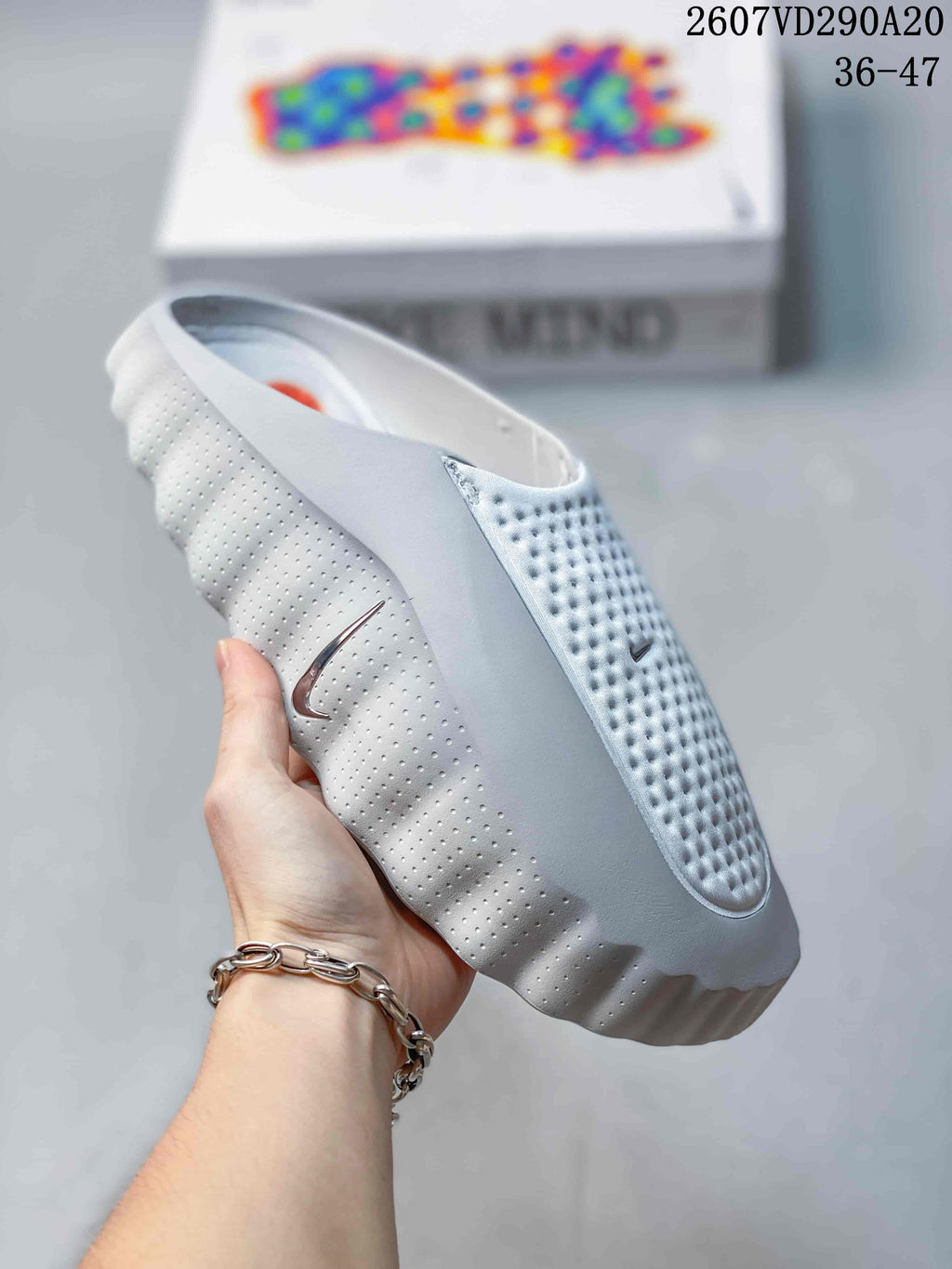 Nike Mind 001 Covered-Toe Slides Slip-On Sandals