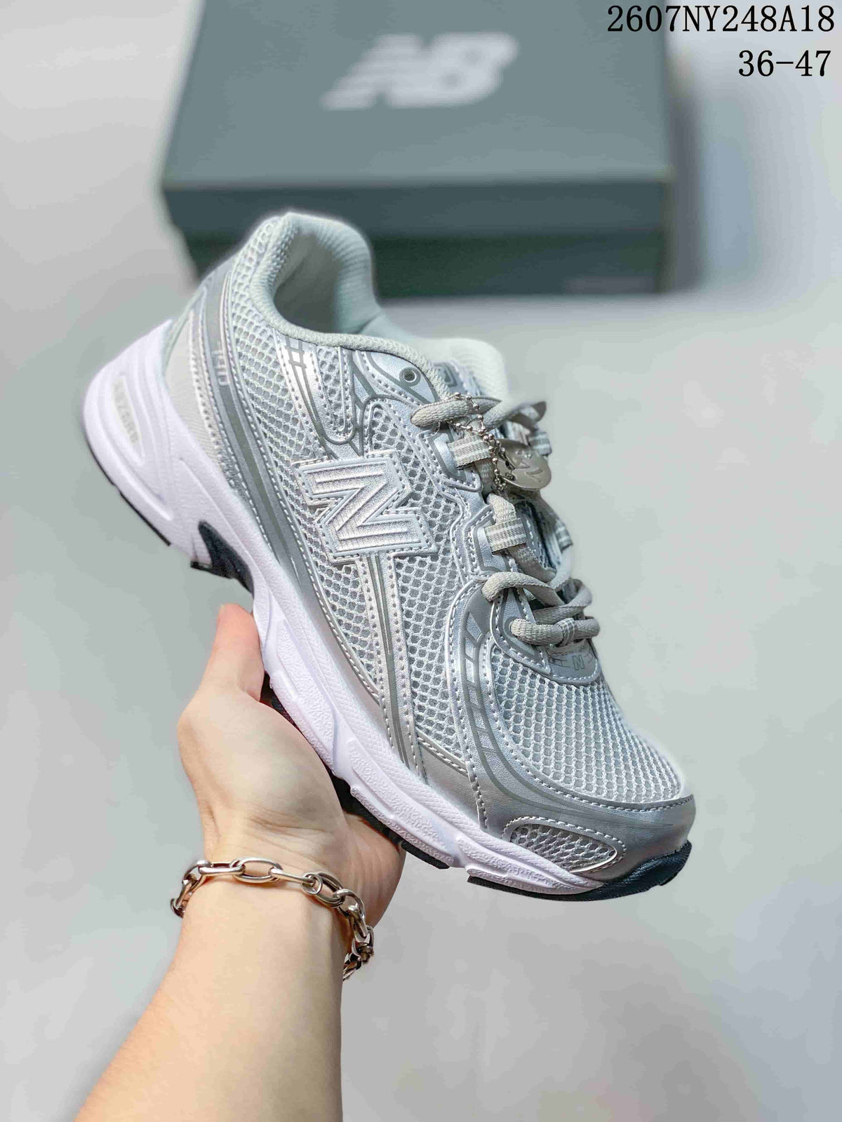New Balance 740 Unisex Retro Sneakers White and Blue 2607NY248A18