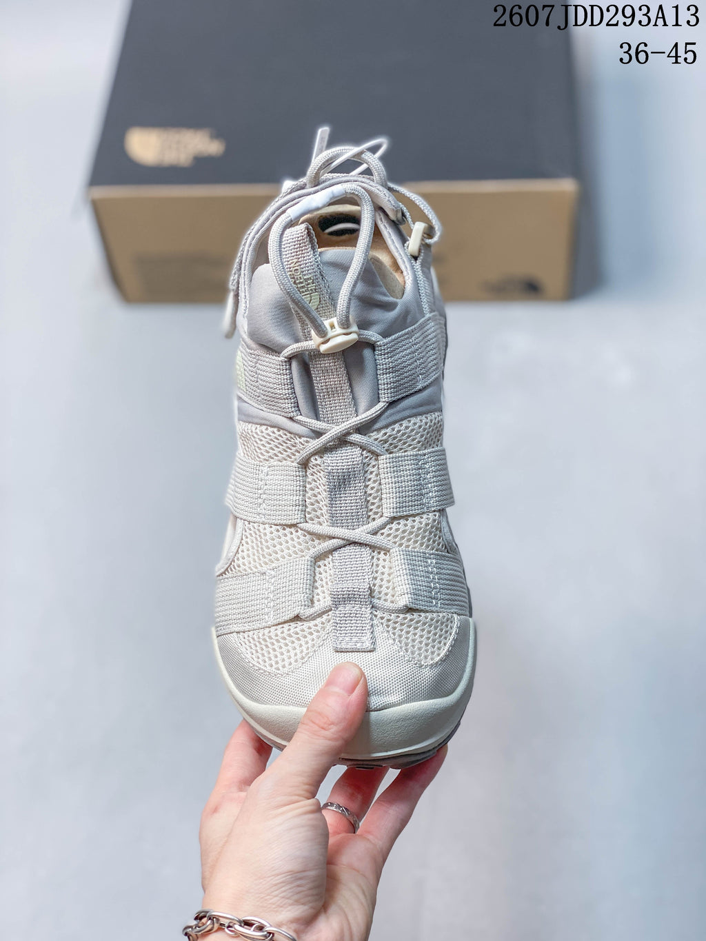 The North Face Outdoor Sandals Light Gray 2607JDD293A13