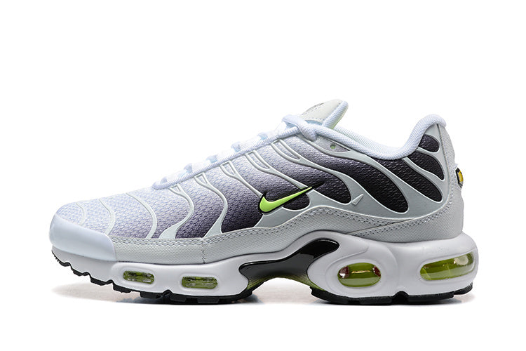 Nike Air Max Plus White and Black Sneakers DM0032-103
