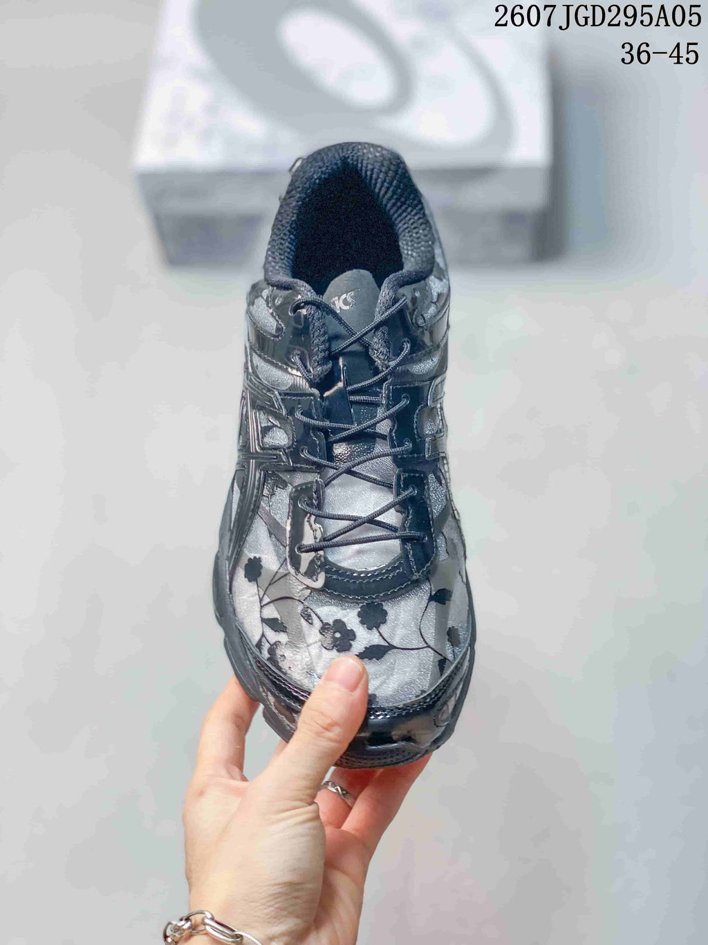 ASICS Gel-Cumulus 16 Floral Gray Sneakers