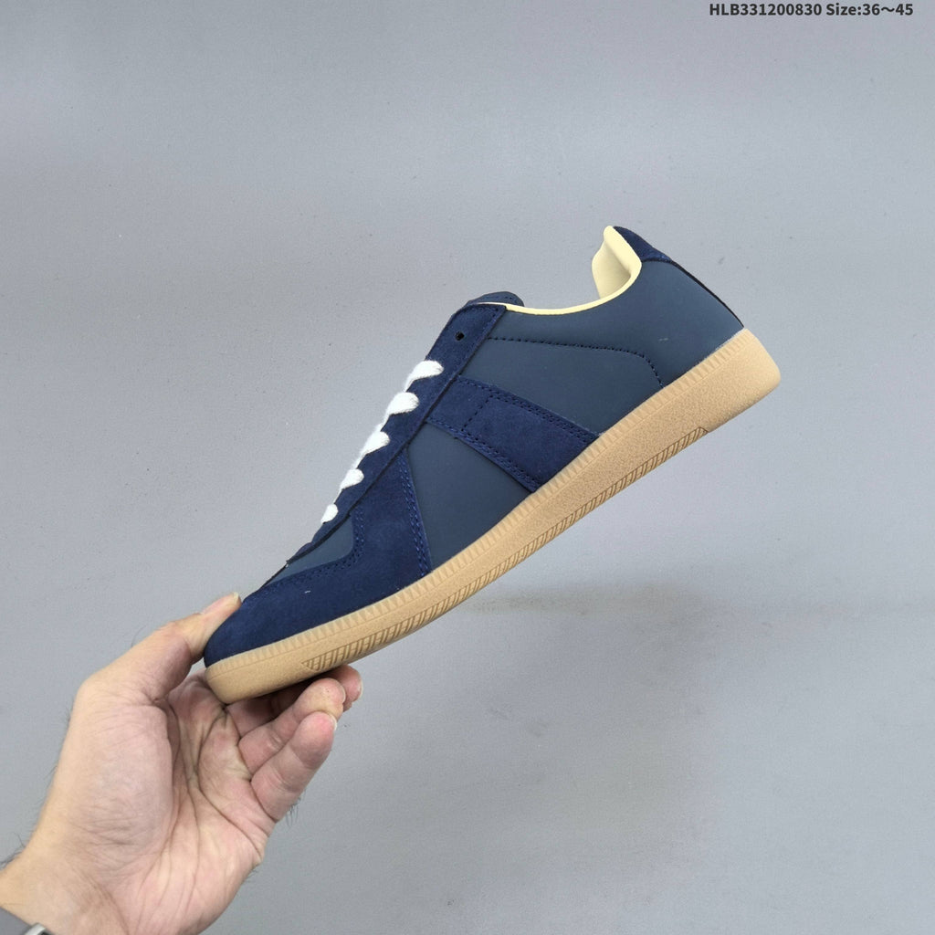 Maison Margiela Replica Low-Top Sneakers