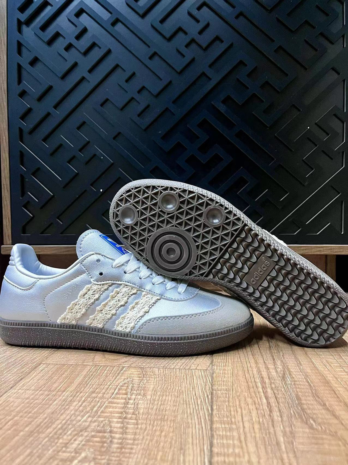 adidas Samba Sneakers Silver White Lace Stripes