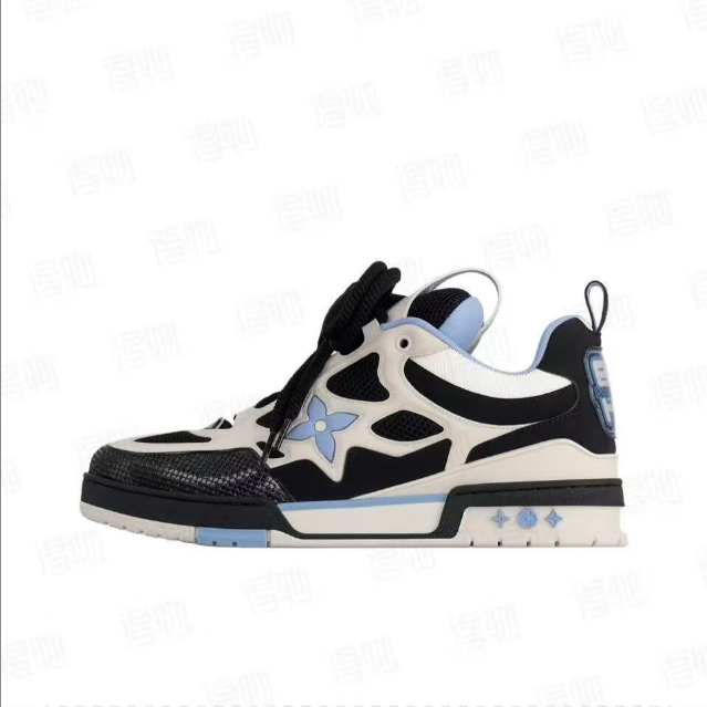 Four-Leaf Motif Low-Top Sneakers in Multiple Colors