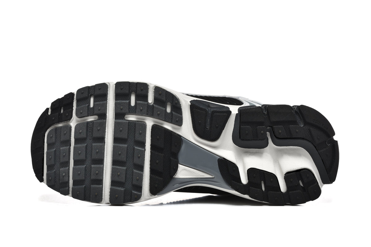 Nike Vomero 5 Sneakers Black White Grey