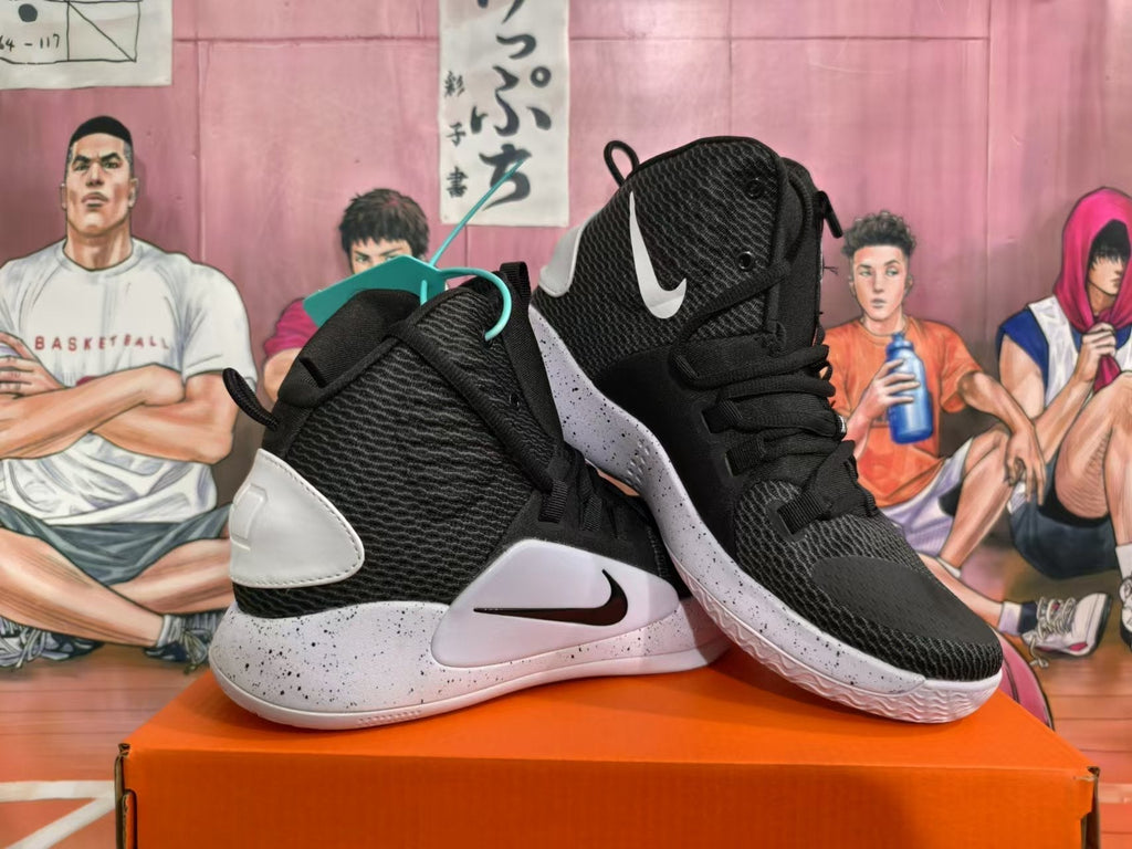 Nike Hyperdunk Basketball Shoes, Black and White