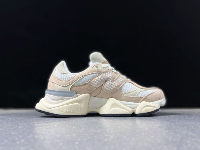 New Balance U9060WNA Sneakers in Beige and White