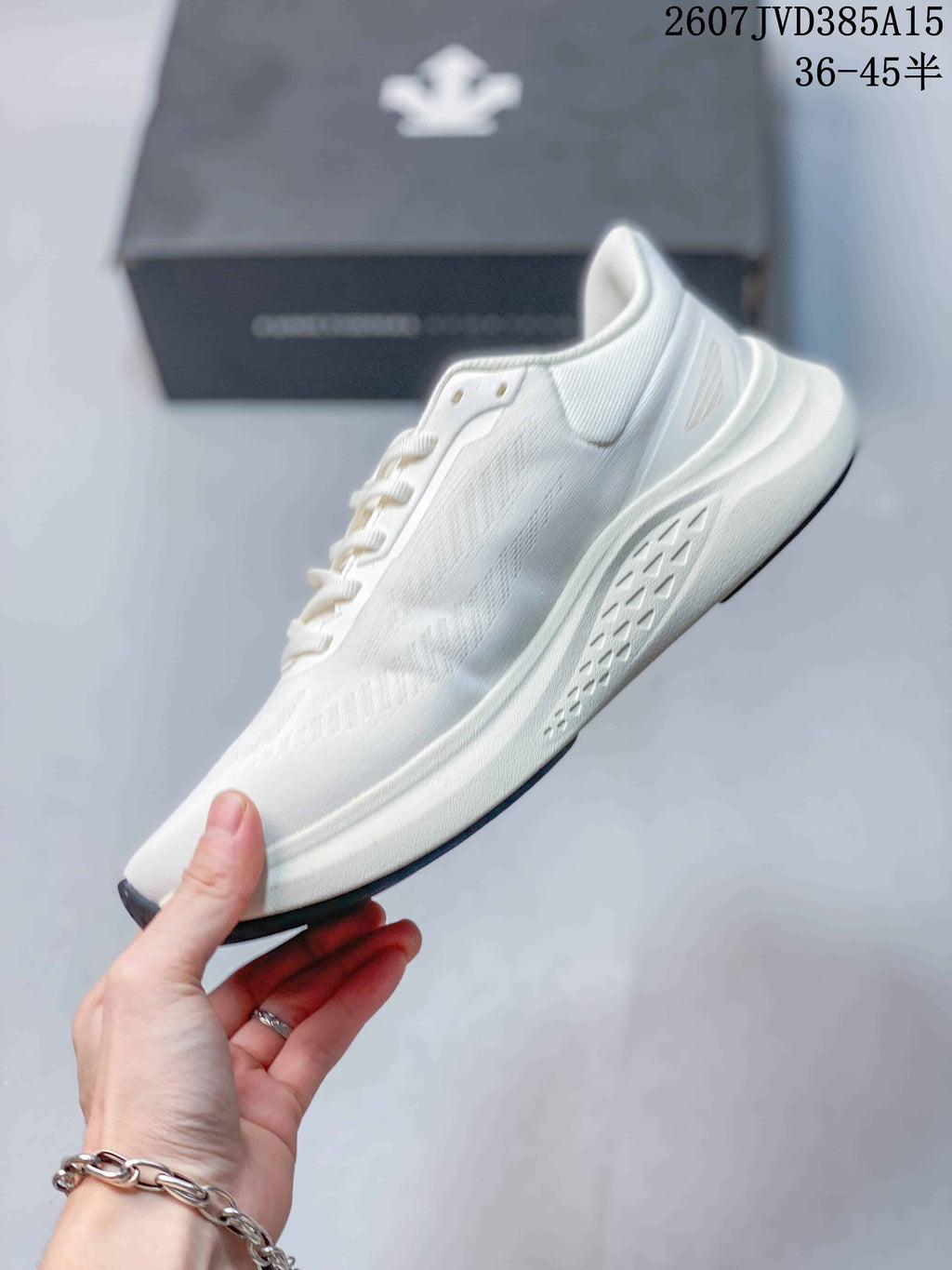 Descente EASE WIRE White Casual Trail Sneakers 2607JVD385A15