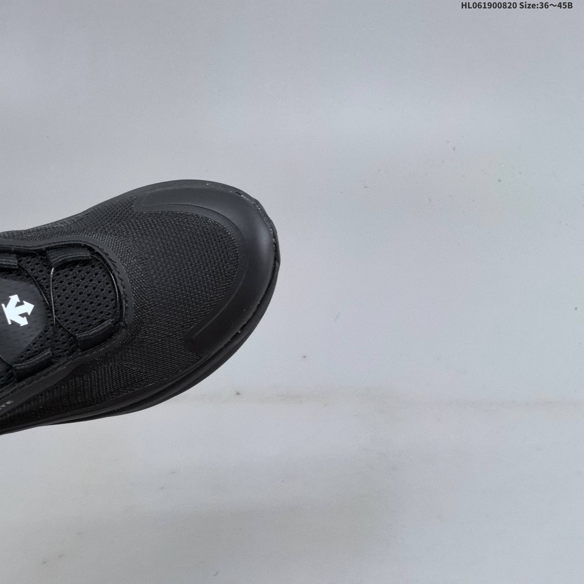 DESCENTE LAVITATE TRAIL WIRE 3.0 Black Sneakers
