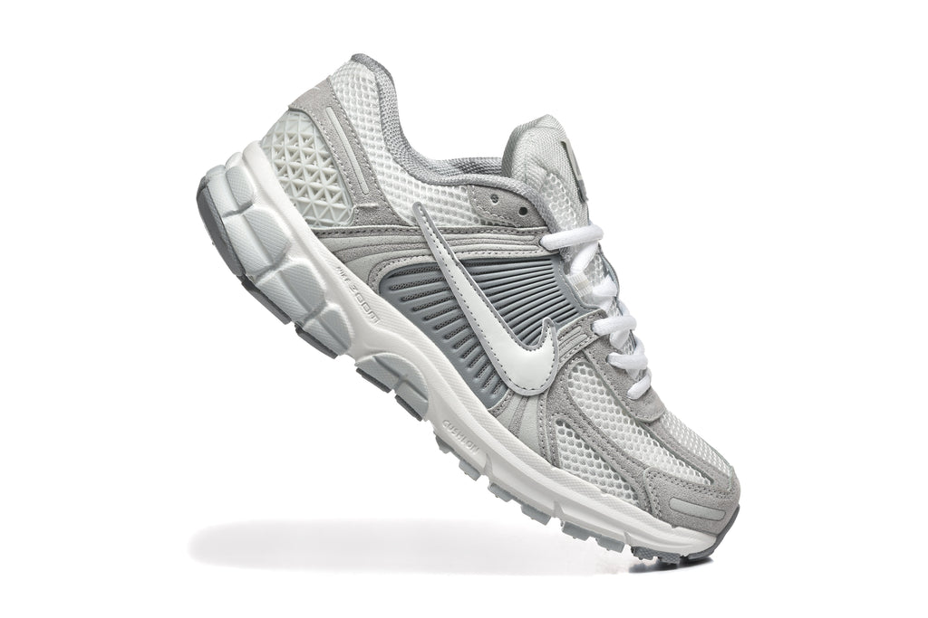 Nike Vomero 5 Sneakers in Grey and White