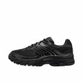 Nike IO9279-001 Black Running-Style Sneakers