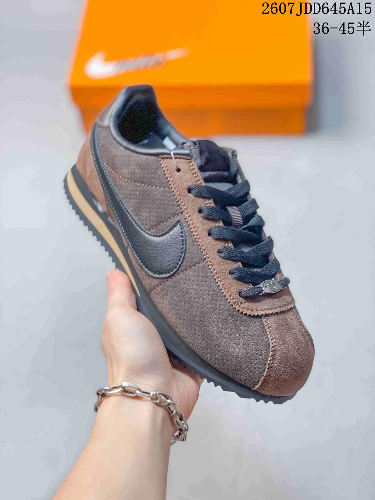 Nike Classic Cortez Nylon Sneakers Brown 711050IPI