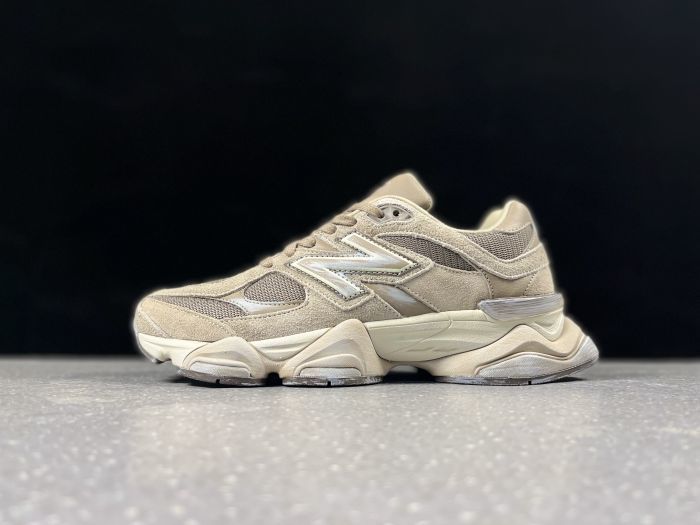 New Balance U9060PB Beige Sneakers