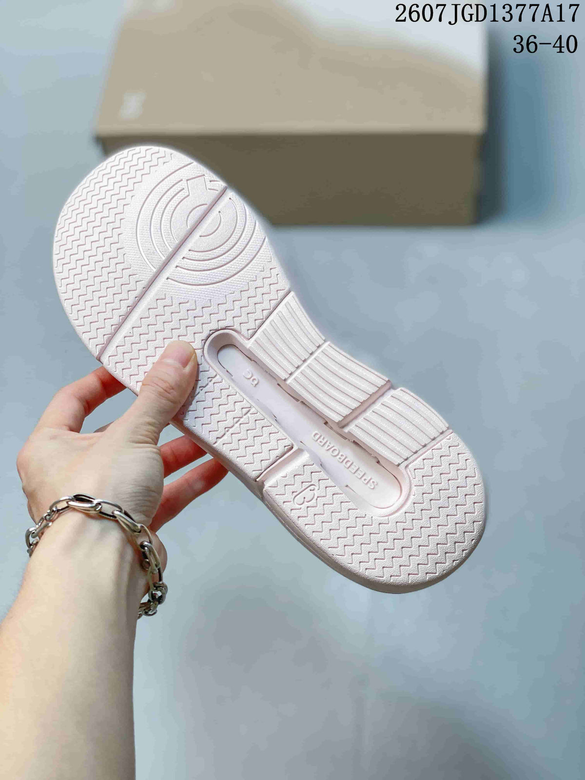 On THE Roger Clubhouse Sneakers White/Pink 2607 JGD1377A17
