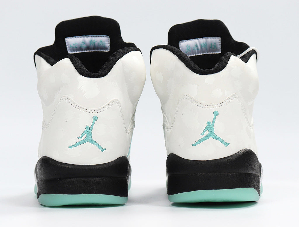 Jordan 4 Retro Sneakers White and Mint CN2932-100