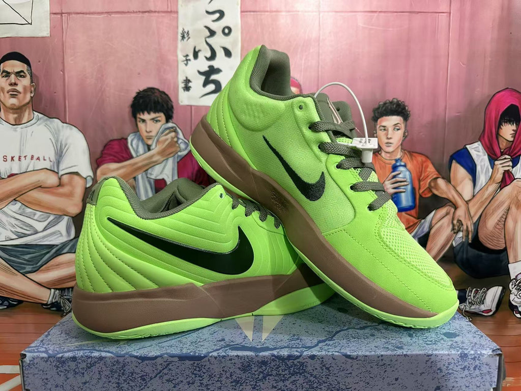 Nike Basketball Shoes in Green and Brown
