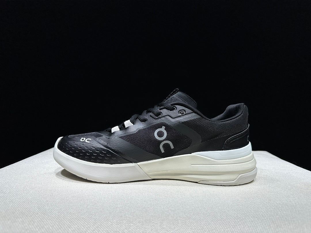 On THE ROGER Clubhouse Pro Tennis Sneakers Black and White
