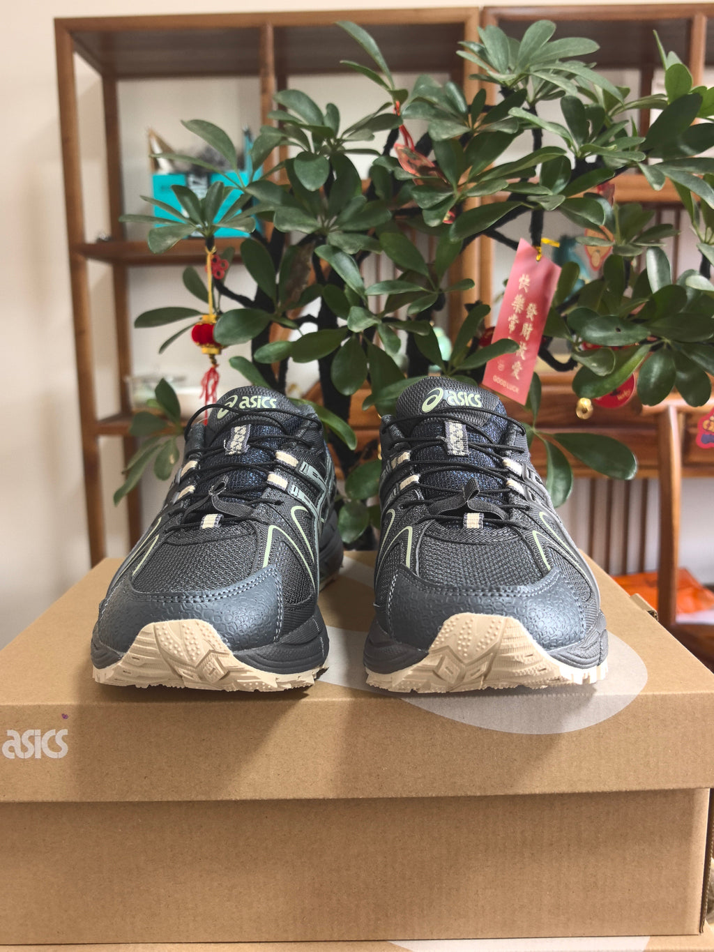 ASICS K2 Sneakers in Dark Gray
