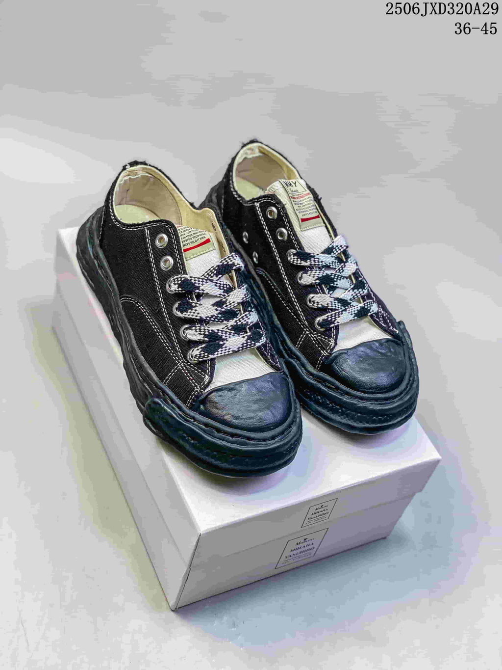 Maison MIHARA YASUHIRO Blakey Sneakers Black 2506JXD320A29