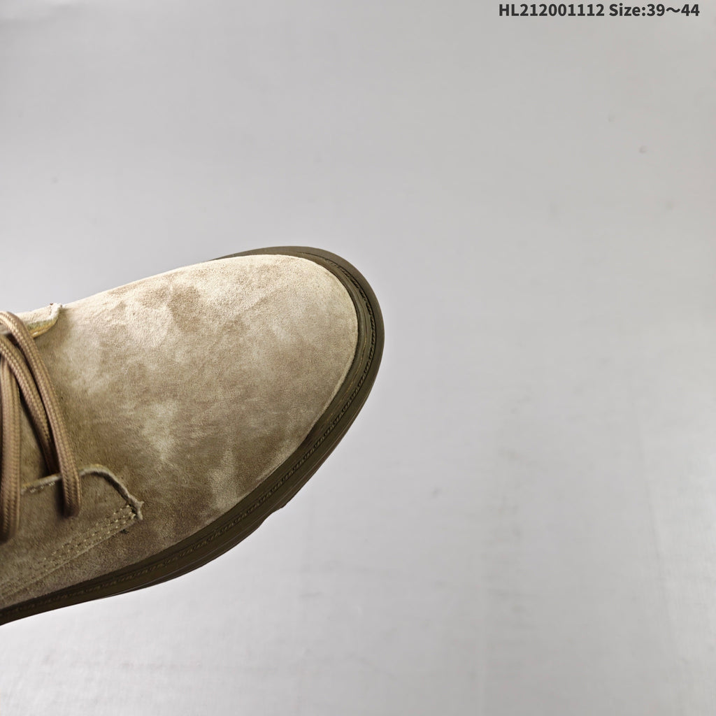 CAT Footwear Beige Lace-Up Chukka Boots