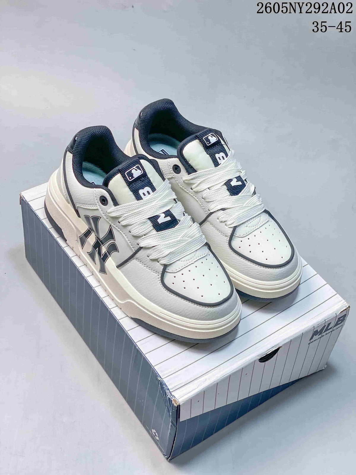 MLB Chunky Liner Low-Top Sneakers White Navy