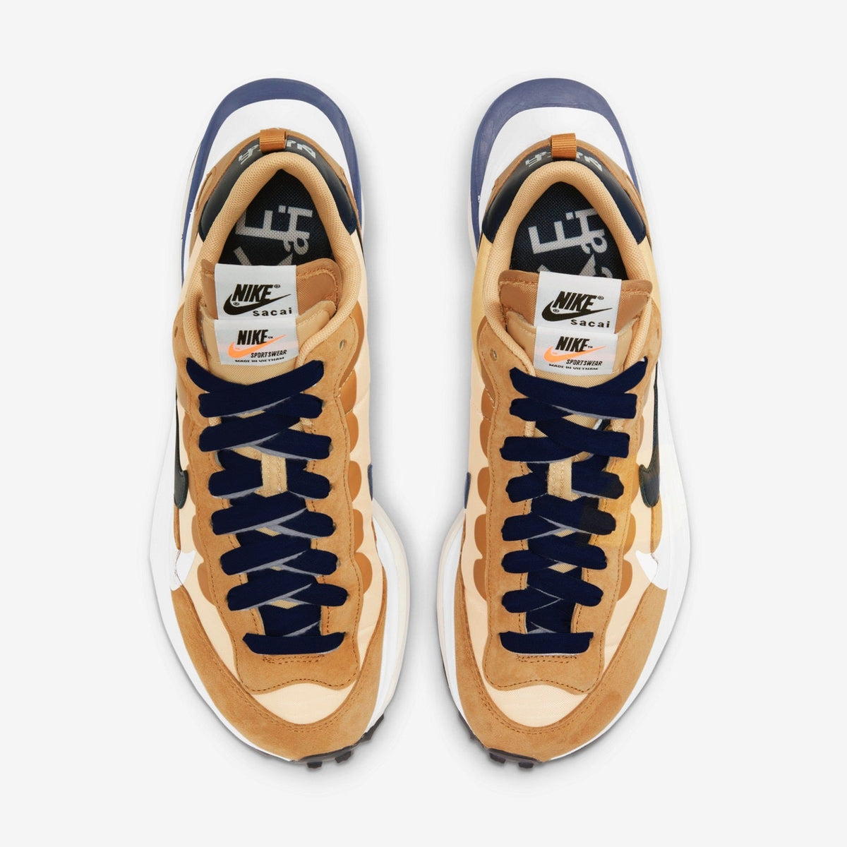 Nike sacai VaporWaffle DD1875-200 Sneakers in Sesame Khaki