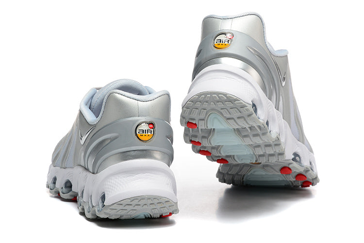 Nike Air Max DN Silver Running-Style Sneakers
